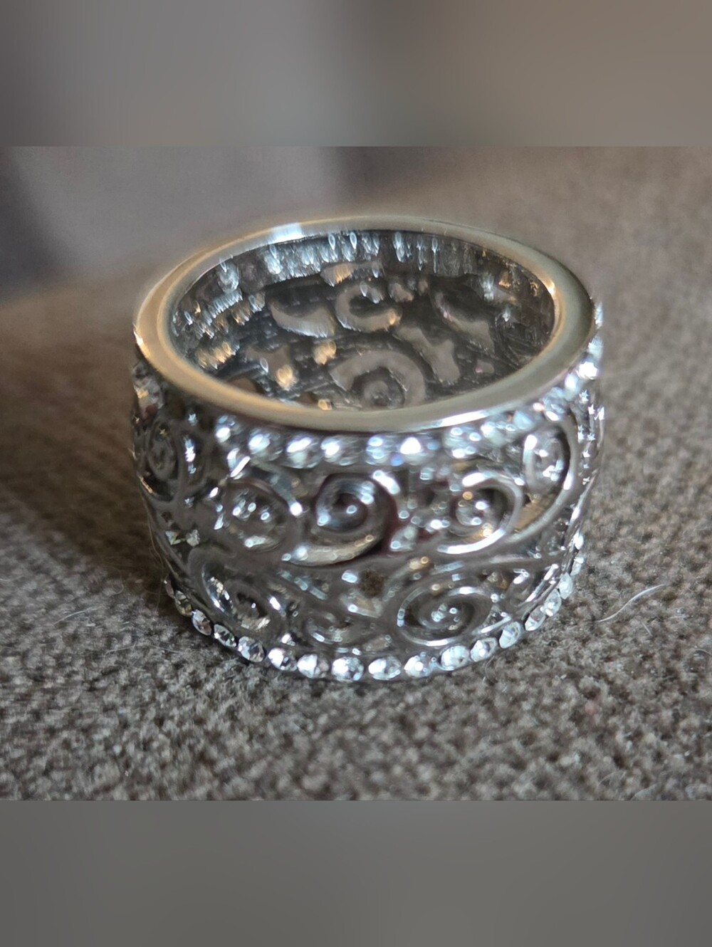 Retired Lia Sophia Filigree Scroll Crystal Wide Band Statement Ring – Size 6.5